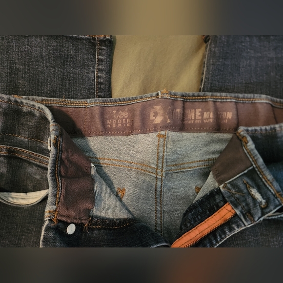 Levi's Extreme Motion Straight Tapered 33x32 - Picture 3 of 4